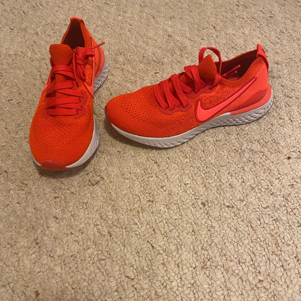 Nike Epic React Flyknit Size 5.5